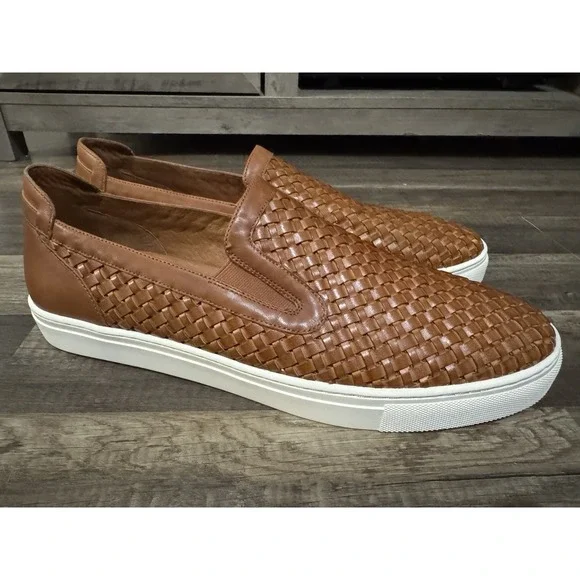 Donald J. Pliner | Shoes | Donald J Pliner Brown Leather  display picture 1